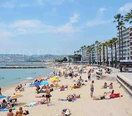 Air Conditioned Apartment, 3 Min Walk To The Beaches, Garage Appartamento *