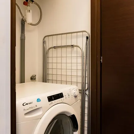 Air Conditioned Apartment, 3 Min Walk To The Beaches, Garage Appartamento *