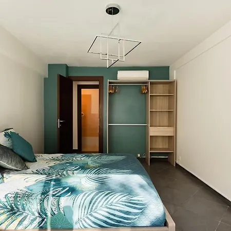 Air Conditioned Apartment, 3 Min Walk To The Beaches, Garage Appartamento Antibes